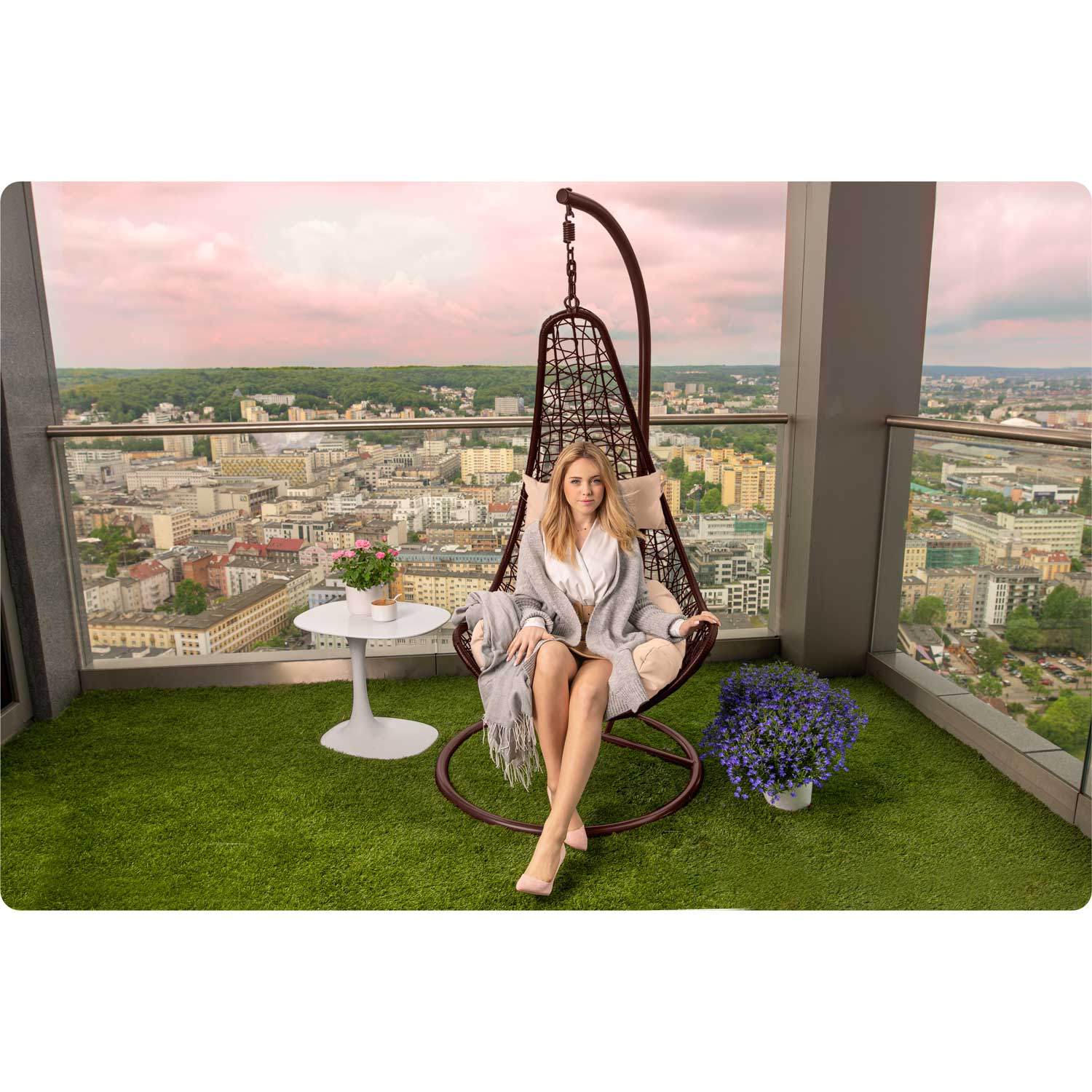 Стильне Підвісне Садове Крісло Cabana Коричневе з Бежевими Подушками для Природного Комфорту - Зображення 8