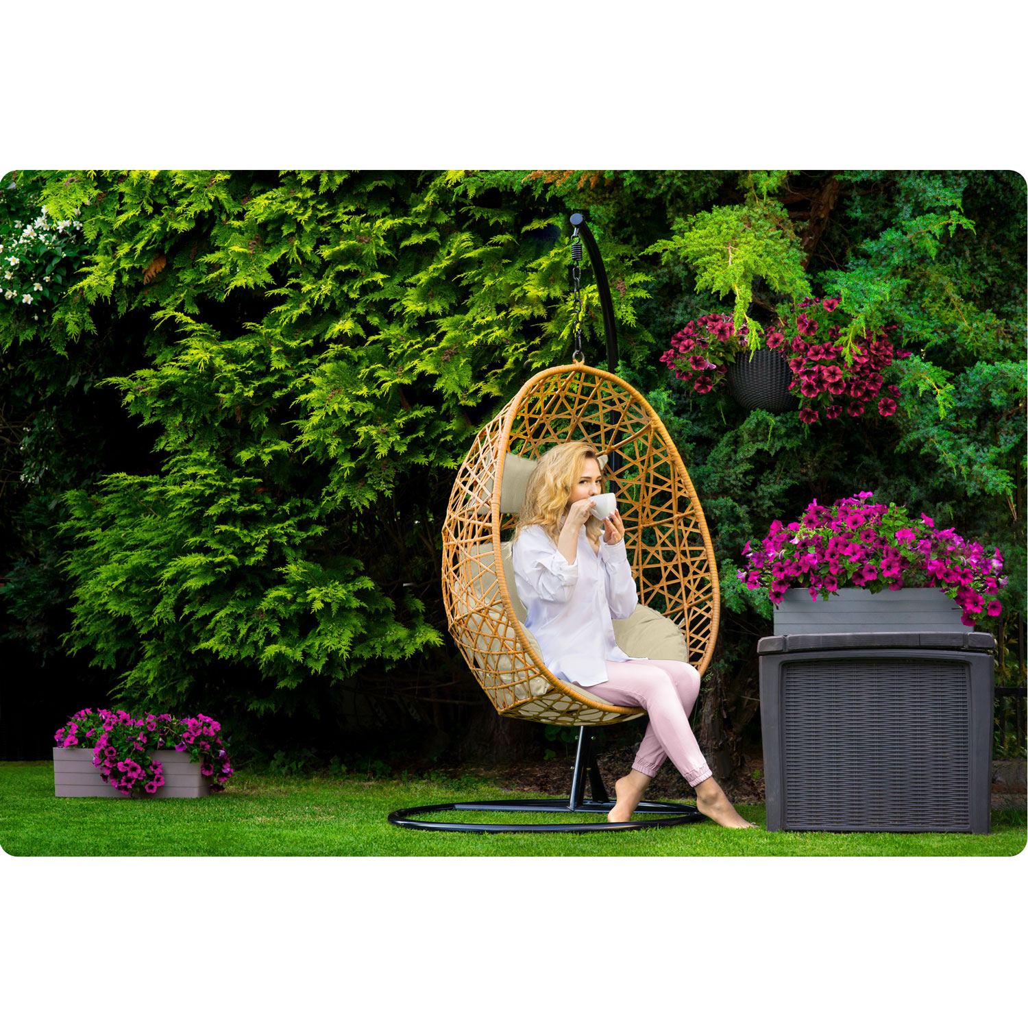 Підвісне Садове Крісло Sabana Sofotel Чорне з Бежевими Подушками для Елегантного Відпочинку - Зображення 10